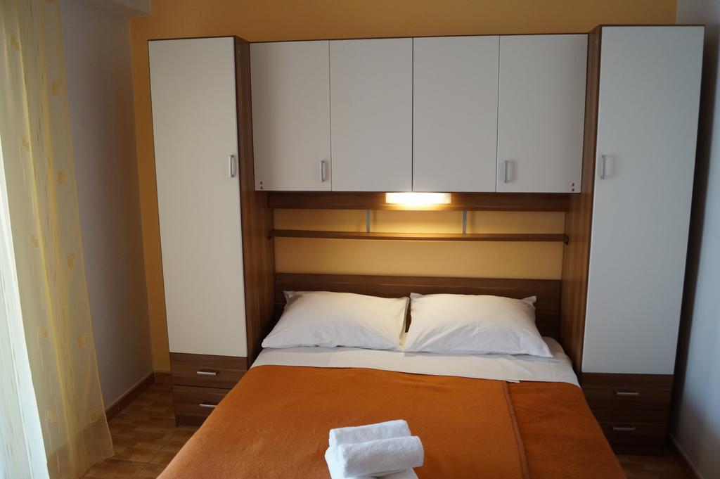 Apartments Mario With Private Parking Makarska Eksteriør bilde