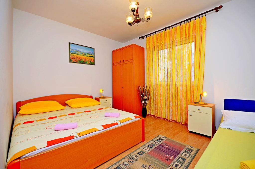 Apartments Mario With Private Parking Makarska Eksteriør bilde