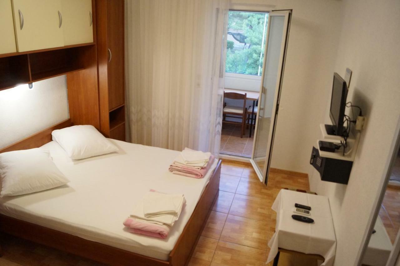 Apartments Mario With Private Parking Makarska Eksteriør bilde