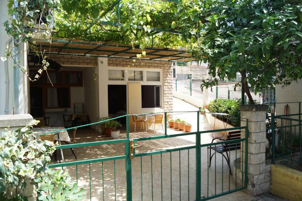 Apartments Mario With Private Parking Makarska Eksteriør bilde
