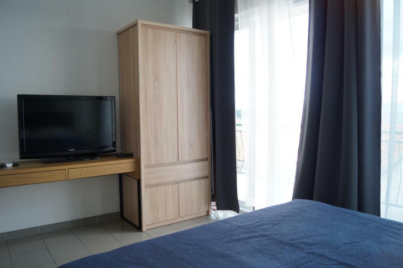 Apartments Mario With Private Parking Makarska Eksteriør bilde
