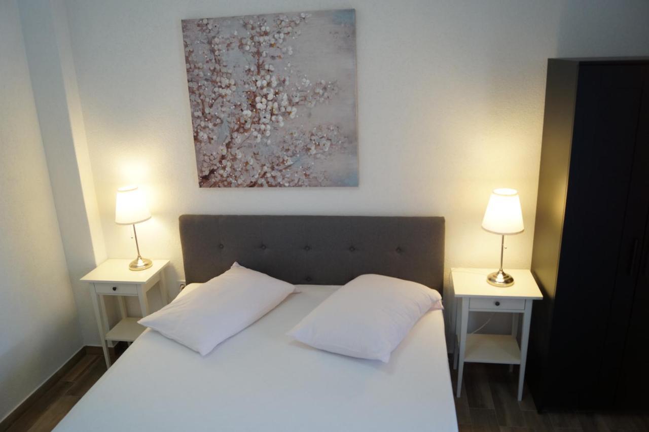 Apartments Mario With Private Parking Makarska Eksteriør bilde